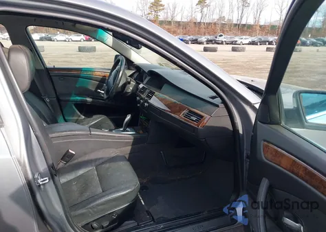 2008 BMW 535Xi из США, поврежденный, VIN WBANV93558C130138